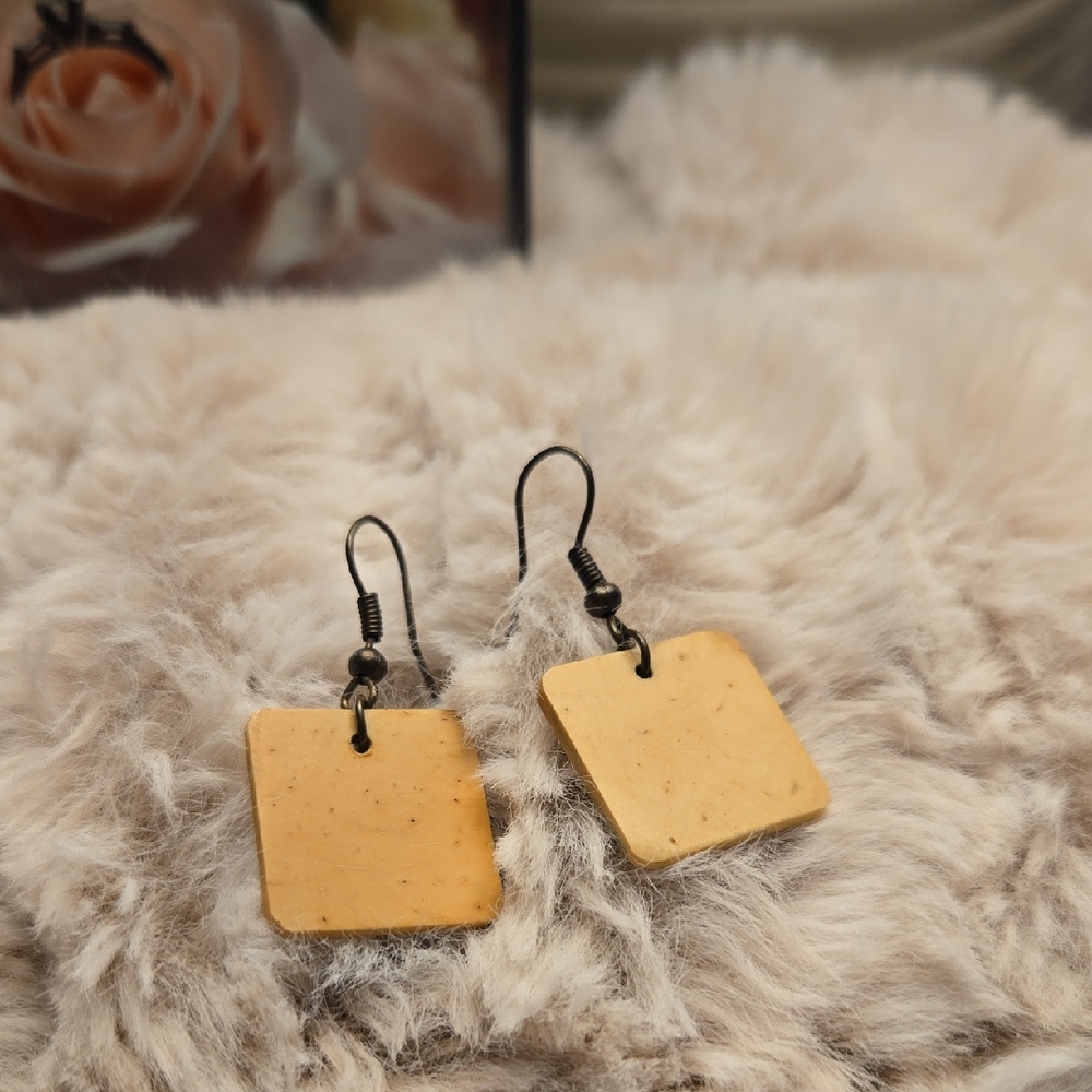 Elegant Light Tan Square Earrings